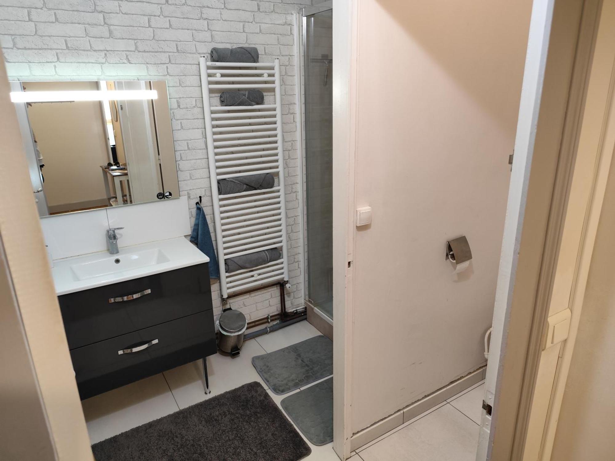 2 Pieces Totalement Renove Au Coeur De Bourges Apartment Exterior foto