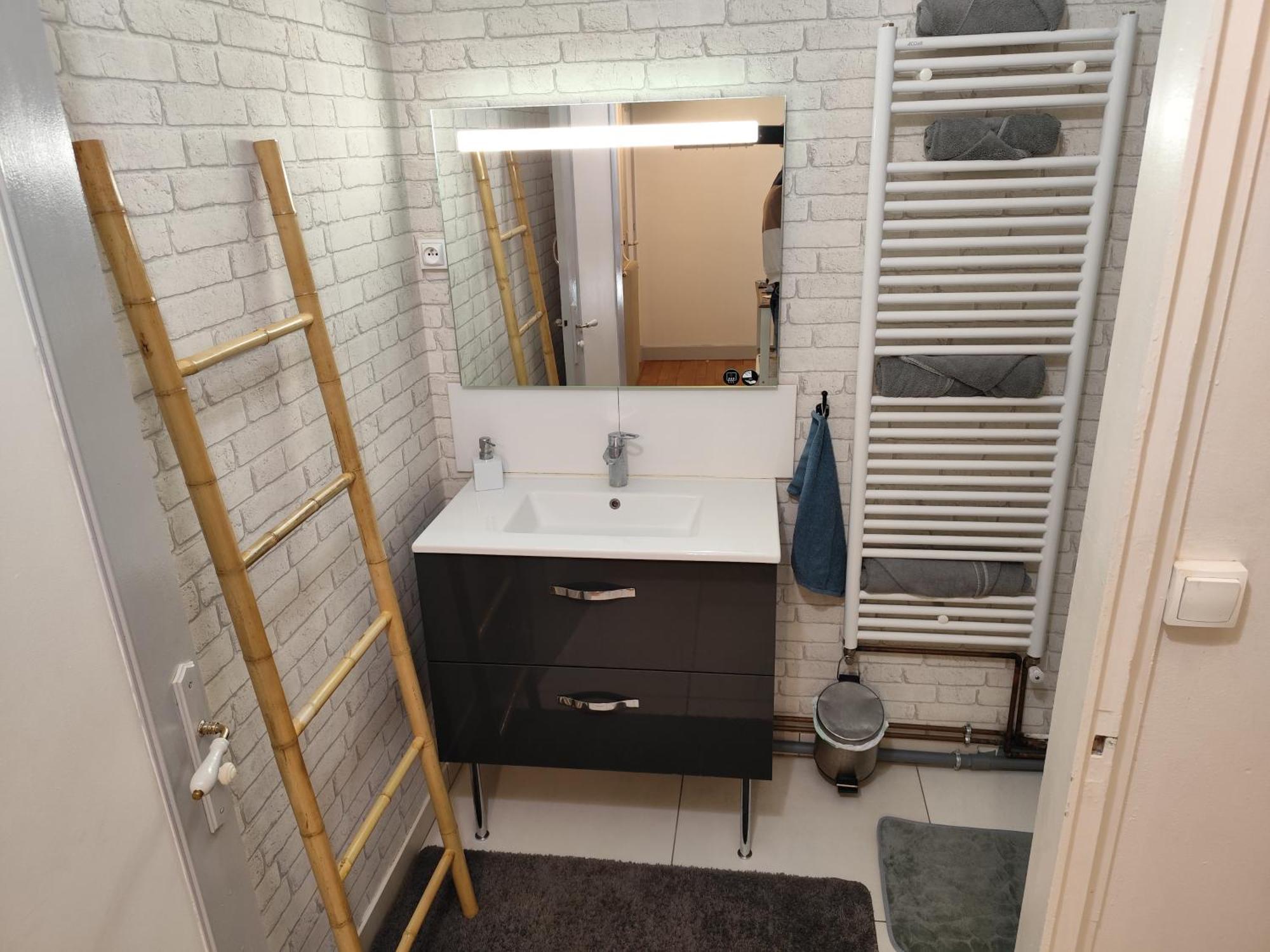 2 Pieces Totalement Renove Au Coeur De Bourges Apartment Exterior foto